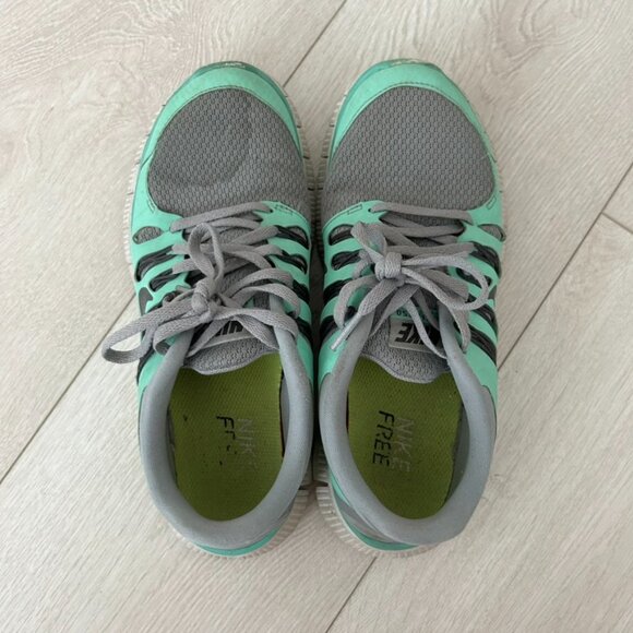 Nike Sneakers - Picture 3 of 4